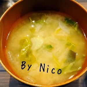 サッポロ一番味噌ラーメン味の白菜スープ